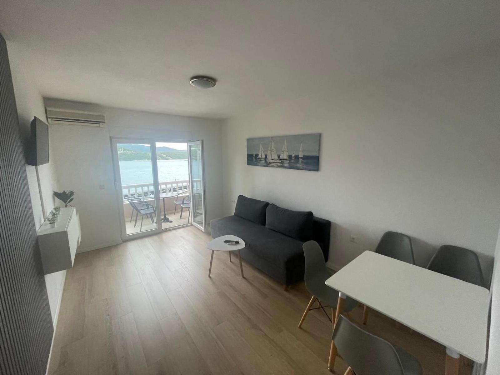 Apartments Kristic نيوم المظهر الخارجي الصورة
