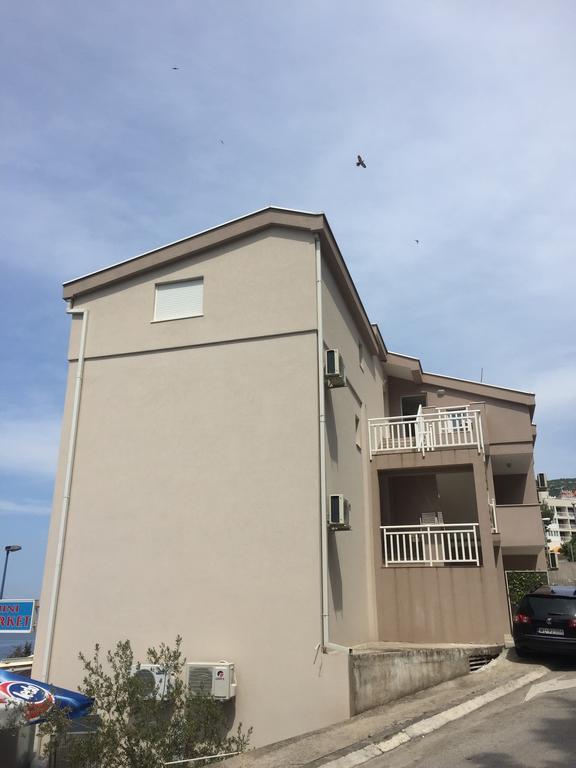 Apartments Kristic نيوم المظهر الخارجي الصورة